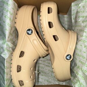CROCS Classic Clog in Light Tan